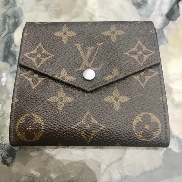 SOLD-Authentic Louis Vuitton Small Trifold Wallet - Picture 5 of 12